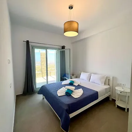 House Theasis * Páros