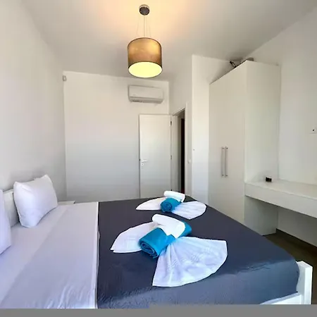 House Theasis - Allparos