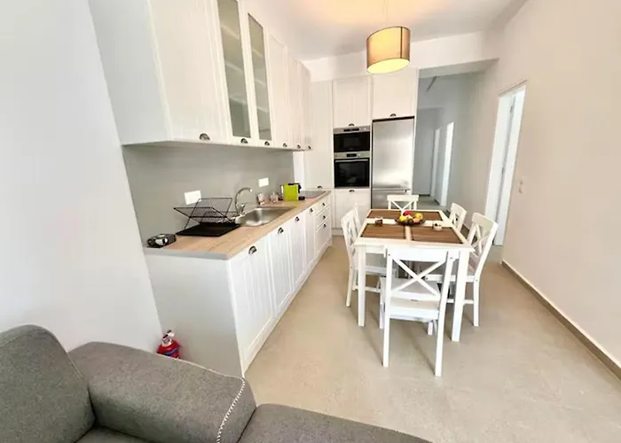 House Theasis - Allparos